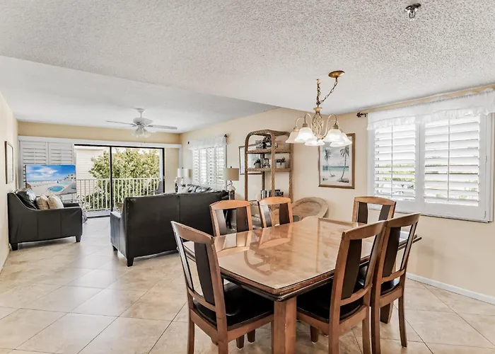Dollar 212 Apartment